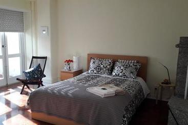 تختخواب و صبحانه Autentik Guest House