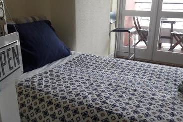 تختخواب و صبحانه Autentik Guest House