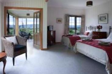 تختخواب و صبحانه Silver Peaks Lodge