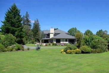 مبيت وإفطار Tui Lodge