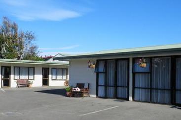 Yarrow Motel