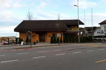 ベッドアンドブレックファースト Good Bed Biberist