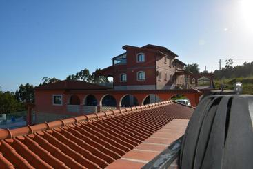 تختخواب و صبحانه Serra Mar