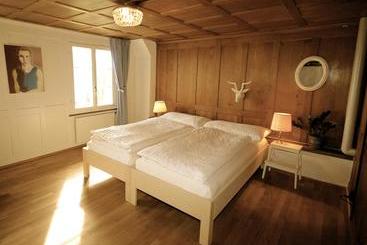 هتل Gasthaus Schlosshalde
