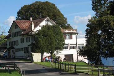 هتل Zimmer & Z Morgä Schönenboden