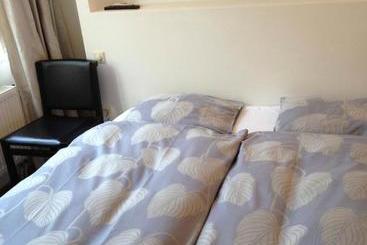 تختخواب و صبحانه Bed In Amsterdam