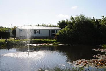 استراحتگاه Vakantiepark Dennenoord