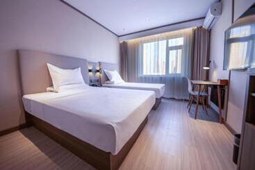 Hanting Hotel Tieling Changtu Railway Station