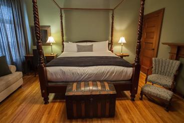 مبيت وإفطار The Hillhurst Inn