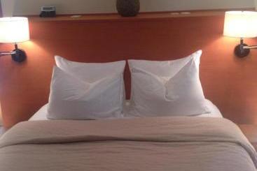 تختخواب و صبحانه Hyphocus Inn
