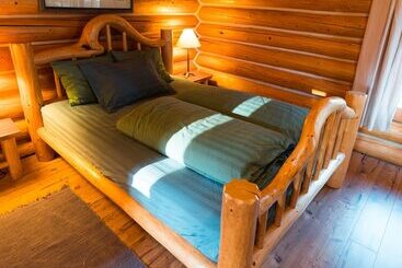 فندق Ten Ee Ah Lodge & Campground