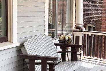 Mahogany Manor Bed & Breakfast