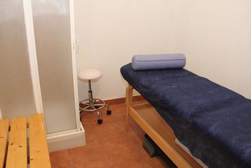 Hostel & Gym Relise   Albergue Juvenil
