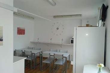 Hostel & Gym Relise   Albergue Juvenil