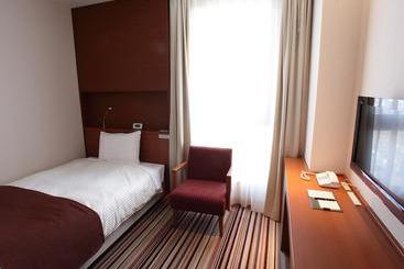 هتل Crown Palais Kofu