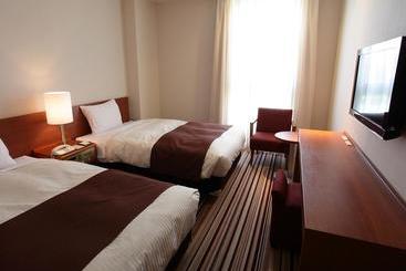 هتل Crown Palais Kofu
