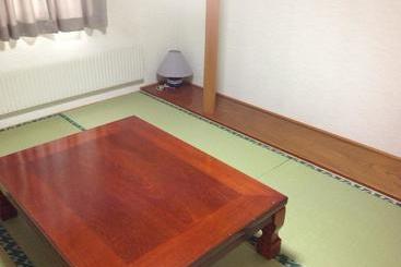 هتل Rusutsu Lodges Pension Lilla Huset