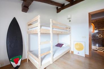 Moana Surf Hostel
