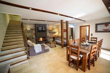 استراحتگاه Suites Finca Los Olivos