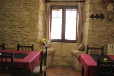 هتل Hostal Mesón Del Rey