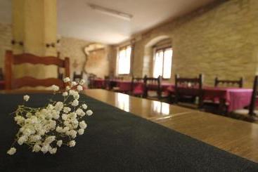 هتل Hostal Mesón Del Rey