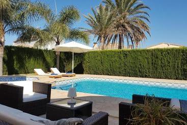 هتل La Gastrocasa   Adults Only