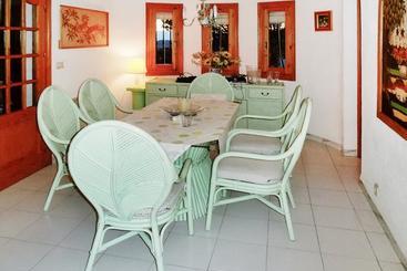 Villa Calle de Auriga