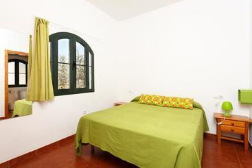 اقامتگاه Camping La Sierrecilla