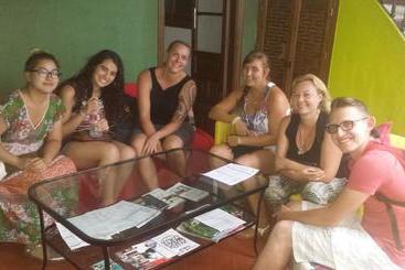 تختخواب و صبحانه El Sueño Hostel