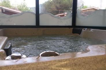 مُتل Hostal   Bungalows Camping Cáceres