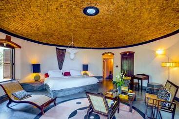 استراحتگاه Nilaya Hermitage