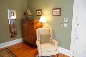Bayberry House Bed And Breakfast