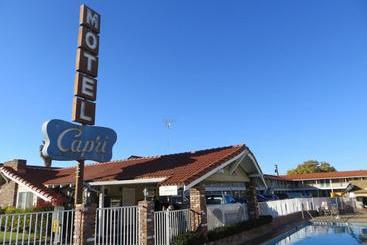 Capri Motel