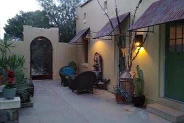 Catalina Park Inn Bed And Breakfast
