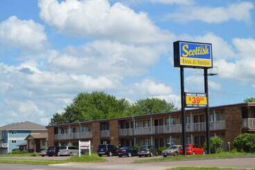 فندق على الطريق Scottish Inn & Suites   Eau Claire