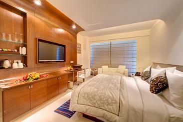 The Hotel Hindusthan International