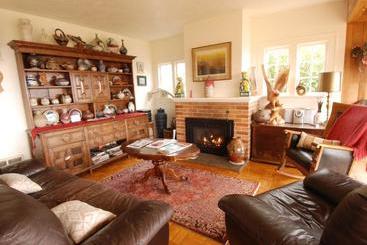 مبيت وإفطار China Beach Retreat