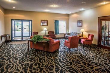 酒店 Quality Inn & Suites Mendota Near I 39