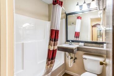 호텔 Red Roof Inn & Suites Wapakoneta