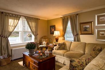 Bed and Breakfast The Foxberry Inn