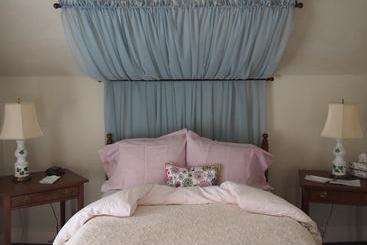 تختخواب و صبحانه Wydnor Hall Inn