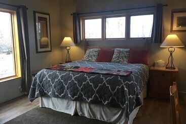 Bed and Breakfast Yellowstone River Lodge