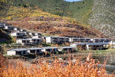 هتل High Mountain Resort Shangri La