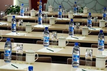 هتل Plaza Holiday Inn Jiayuguan