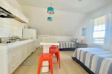 فندق Windward At The Beach