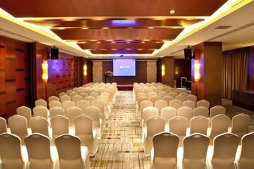 هتل Greentree Eastern Rizhao Rongan Shuimuqinghua