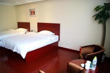 هتل Greentree Inn Shanxi Changzhi Airport Weiyuanmennorthroad Express