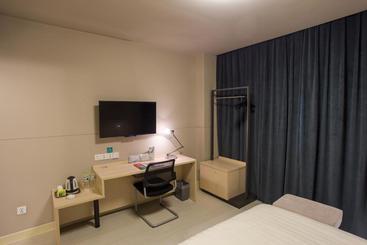 هتل Jinjiang Inn Liuzhou Bubugao Square North Station