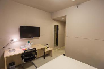 هتل Jinjiang Inn Liuzhou Bubugao Square North Station