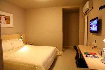 هتل Jinjiang Inn Yichun Water Park Branch